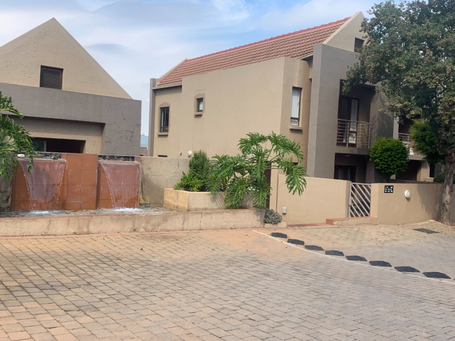 To Let 1 Bedroom Property for Rent in Woodmead Gauteng
