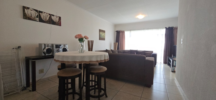 2 Bedroom Property for Sale in Brackendowns Gauteng