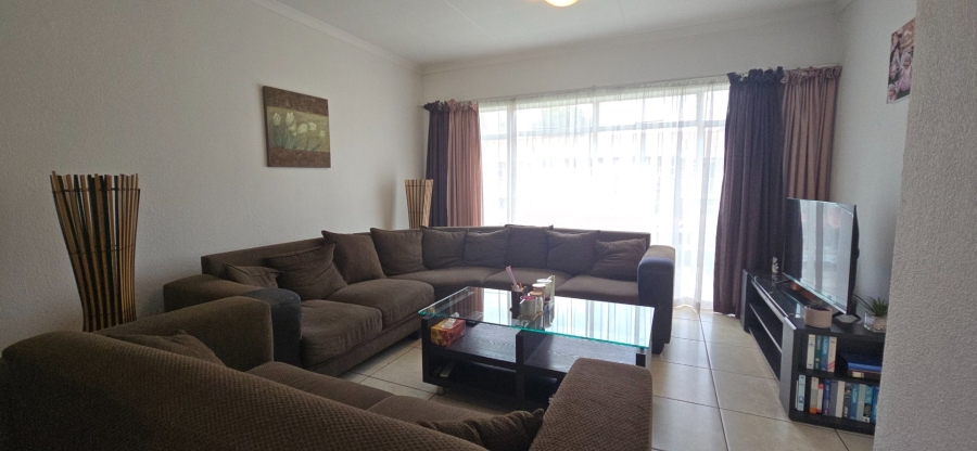 2 Bedroom Property for Sale in Brackendowns Gauteng