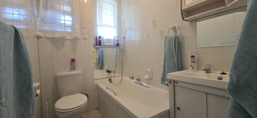 2 Bedroom Property for Sale in Brackendowns Gauteng