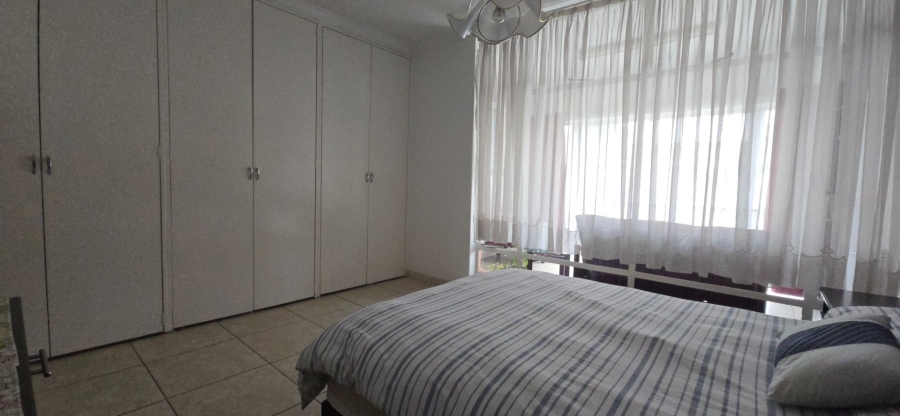 2 Bedroom Property for Sale in Brackendowns Gauteng