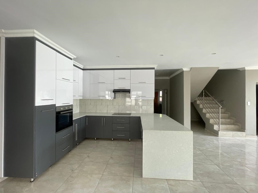 5 Bedroom Property for Sale in Roodeplaat Gauteng