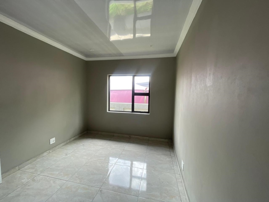 5 Bedroom Property for Sale in Roodeplaat Gauteng