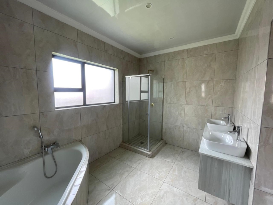 5 Bedroom Property for Sale in Roodeplaat Gauteng