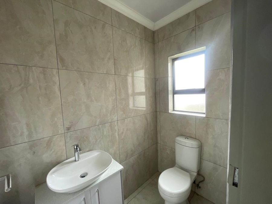 5 Bedroom Property for Sale in Roodeplaat Gauteng