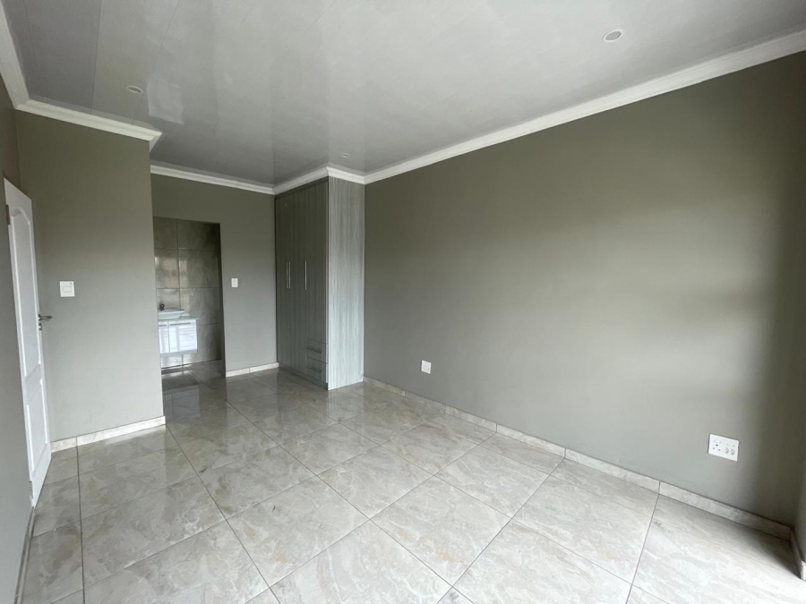 5 Bedroom Property for Sale in Roodeplaat Gauteng