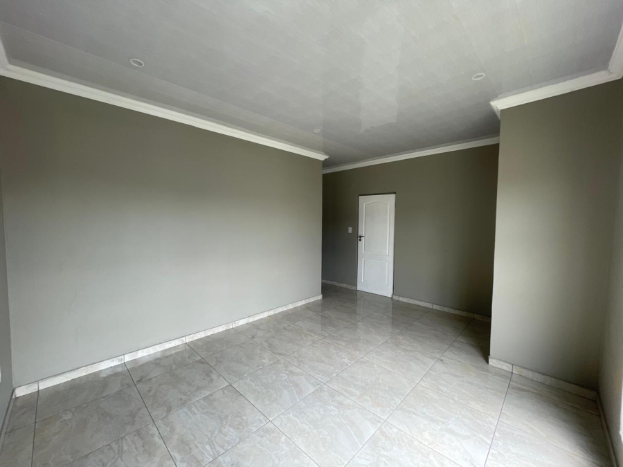 5 Bedroom Property for Sale in Roodeplaat Gauteng