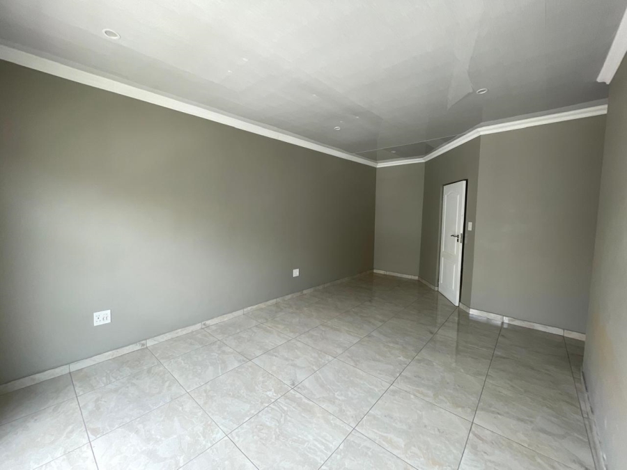 5 Bedroom Property for Sale in Roodeplaat Gauteng