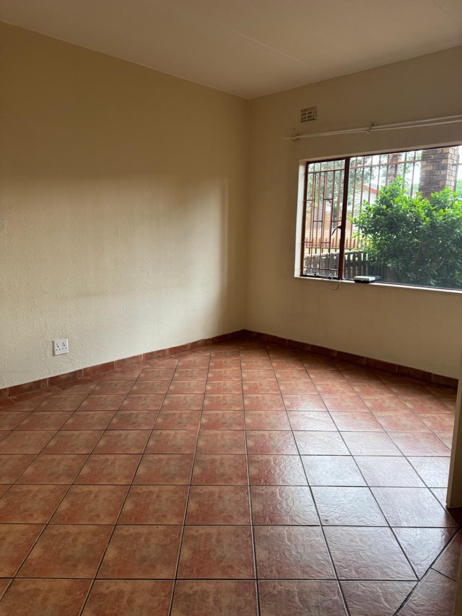 2 Bedroom Property for Sale in Ravensklip Gauteng