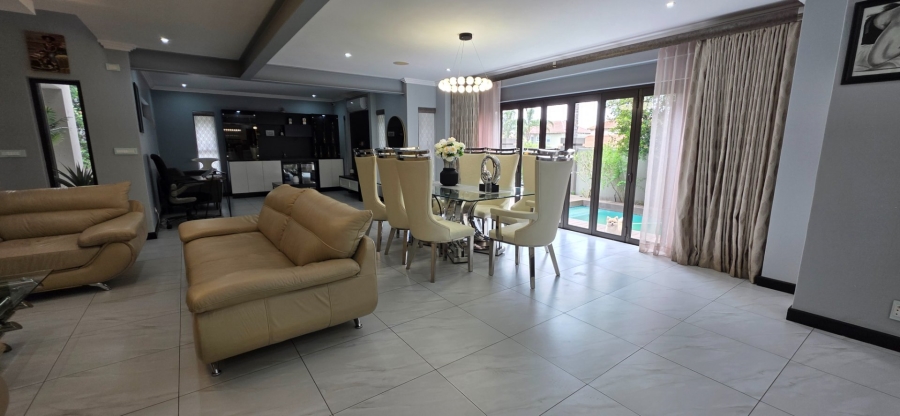 5 Bedroom Property for Sale in Greenstone Hill Gauteng