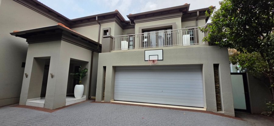 5 Bedroom Property for Sale in Greenstone Hill Gauteng