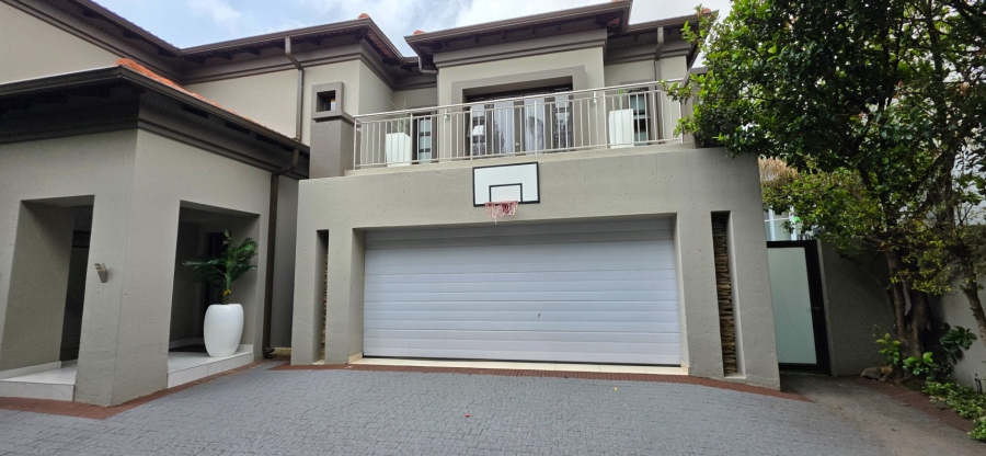 5 Bedroom Property for Sale in Greenstone Hill Gauteng
