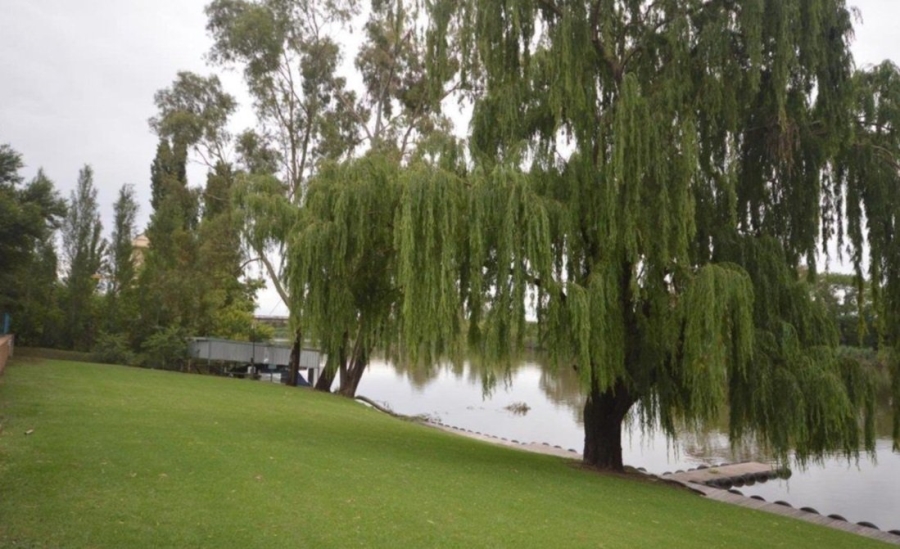 Commercial Property for Sale in Riverspray Lifestyle Estate Gauteng