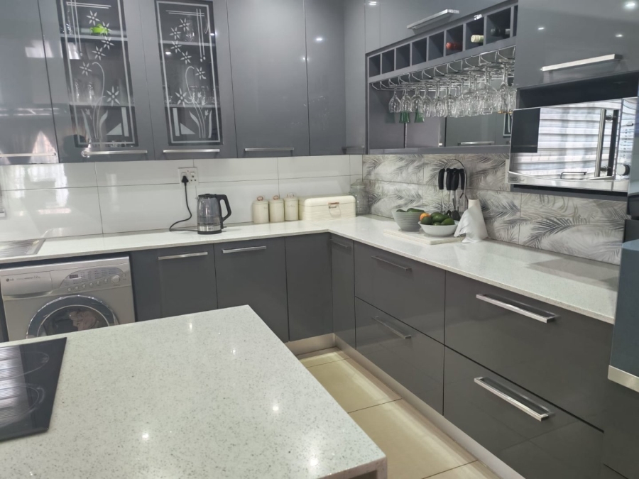 3 Bedroom Property for Sale in Ennerdale Gauteng