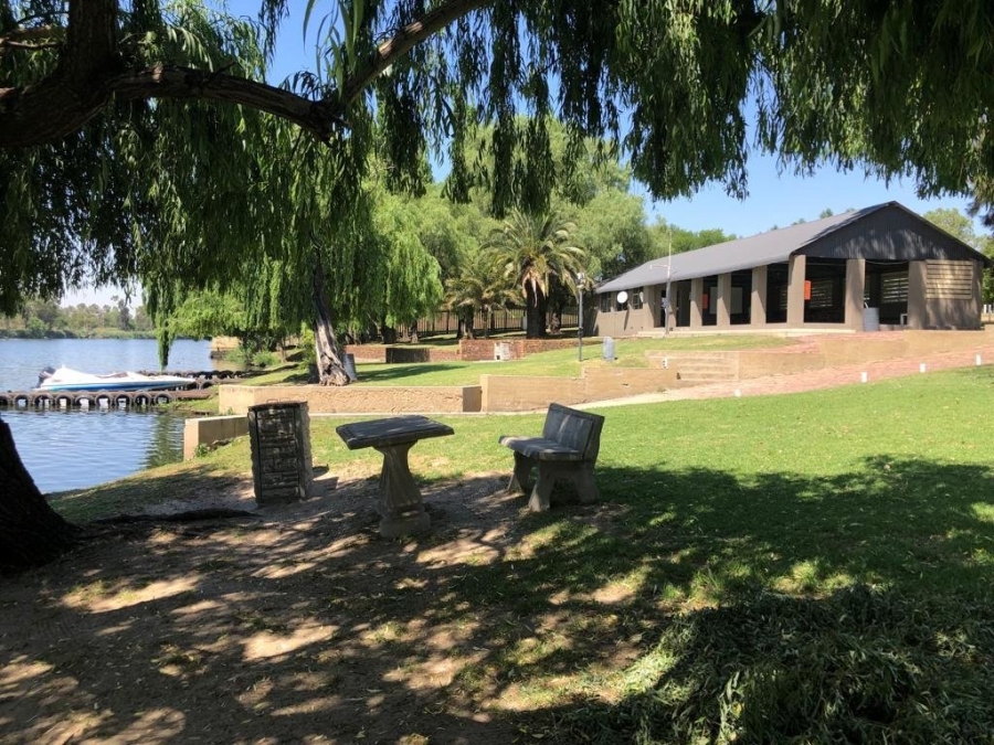 Commercial Property for Sale in Riverspray Lifestyle Estate Gauteng
