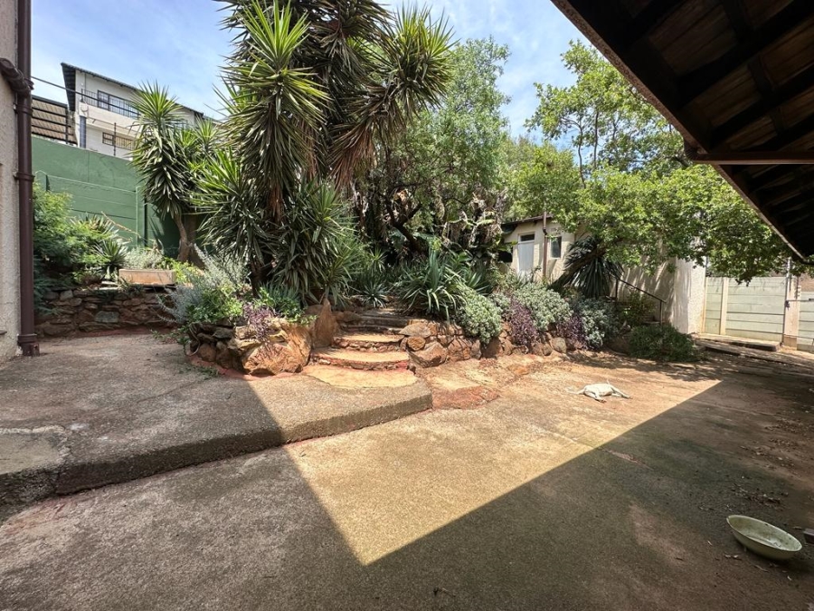 To Let 4 Bedroom Property for Rent in Glenanda Gauteng