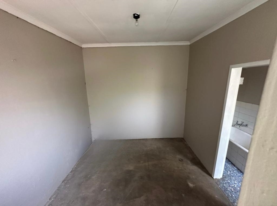 To Let 4 Bedroom Property for Rent in Glenanda Gauteng