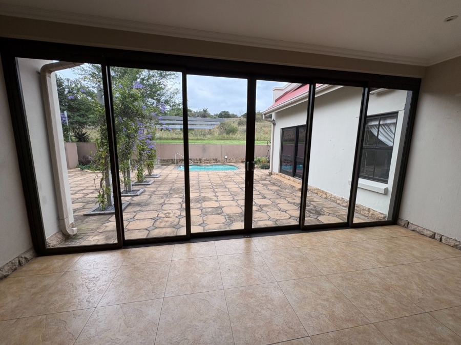 4 Bedroom Property for Sale in Waterlake Farm Lifestyle Estate Gauteng