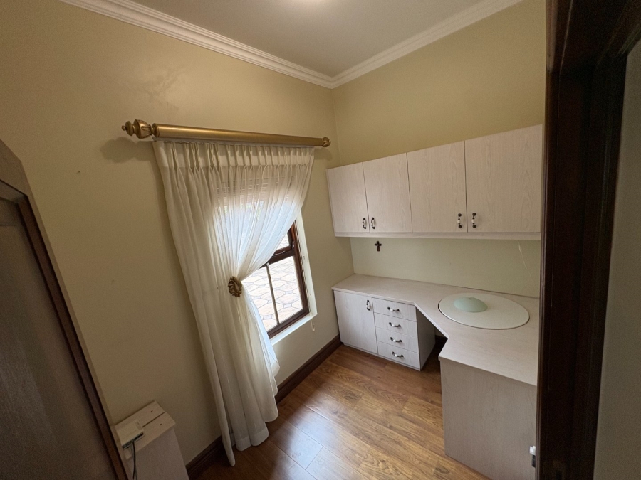 4 Bedroom Property for Sale in Waterlake Farm Lifestyle Estate Gauteng