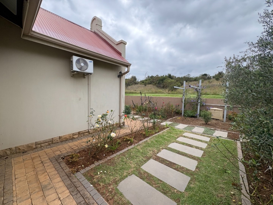 4 Bedroom Property for Sale in Waterlake Farm Lifestyle Estate Gauteng