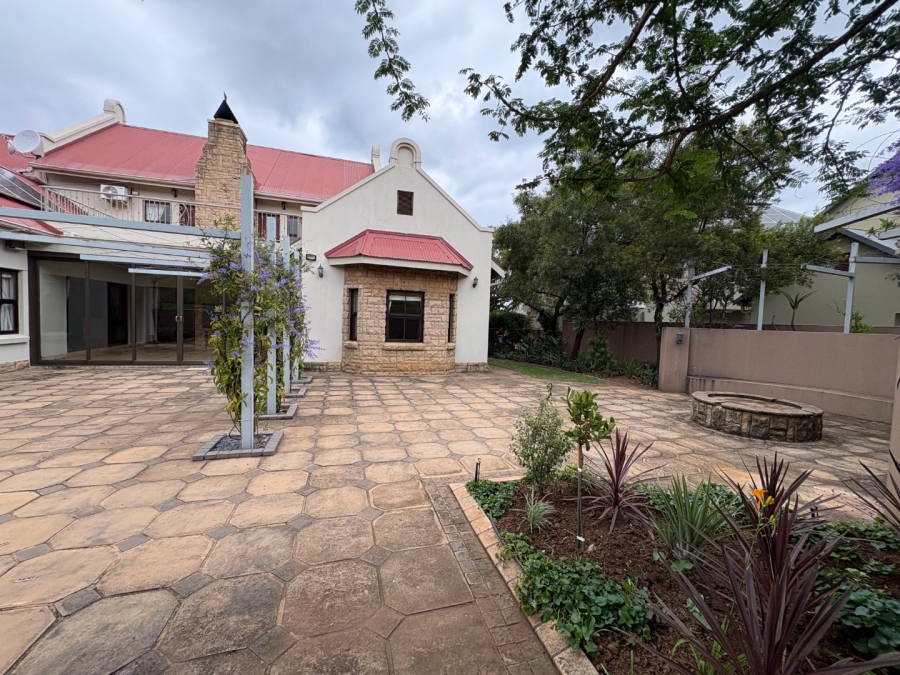 4 Bedroom Property for Sale in Waterlake Farm Lifestyle Estate Gauteng
