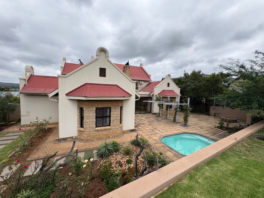 4 Bedroom Property for Sale in Waterlake Farm Lifestyle Estate Gauteng