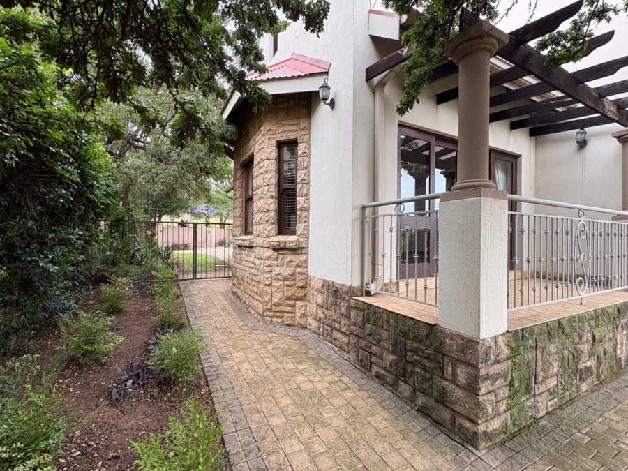 4 Bedroom Property for Sale in Waterlake Farm Lifestyle Estate Gauteng