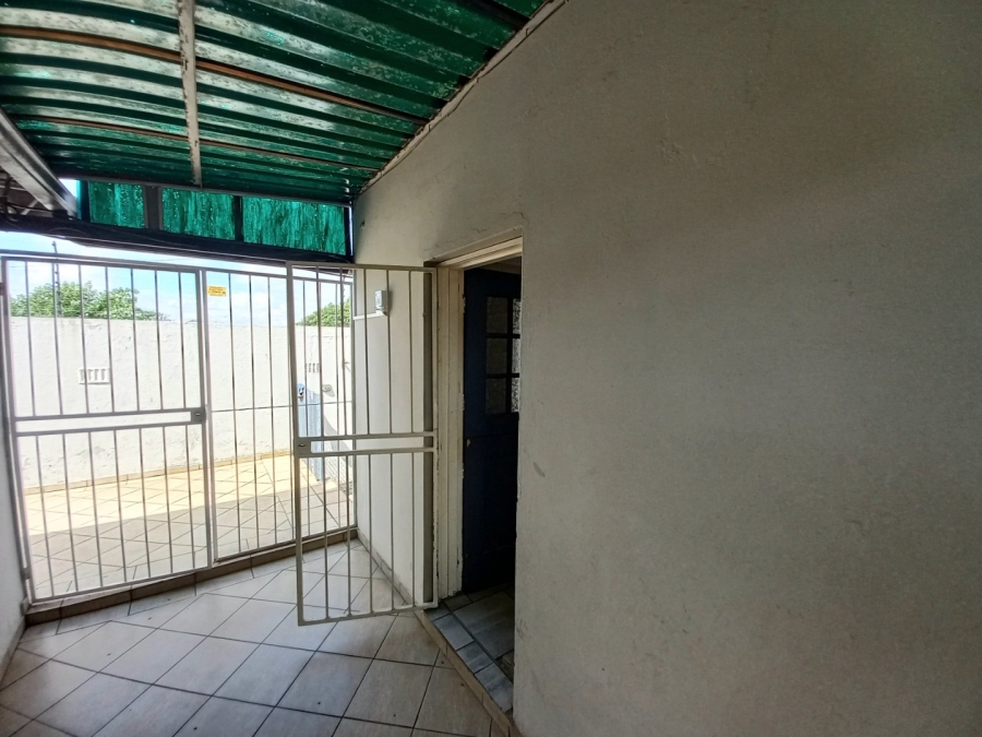 To Let 2 Bedroom Property for Rent in Gerdview Gauteng
