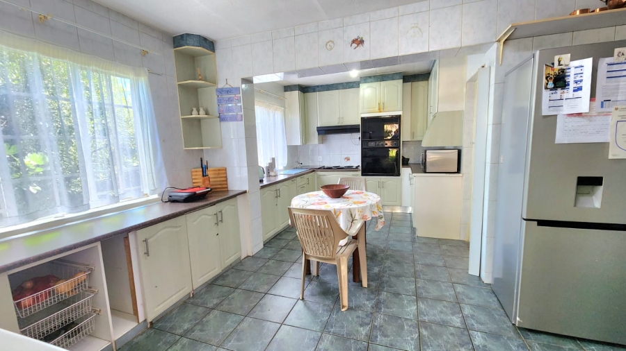 5 Bedroom Property for Sale in Winchester Hills Gauteng