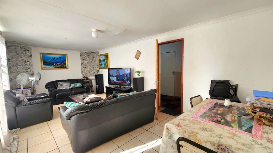 5 Bedroom Property for Sale in Winchester Hills Gauteng