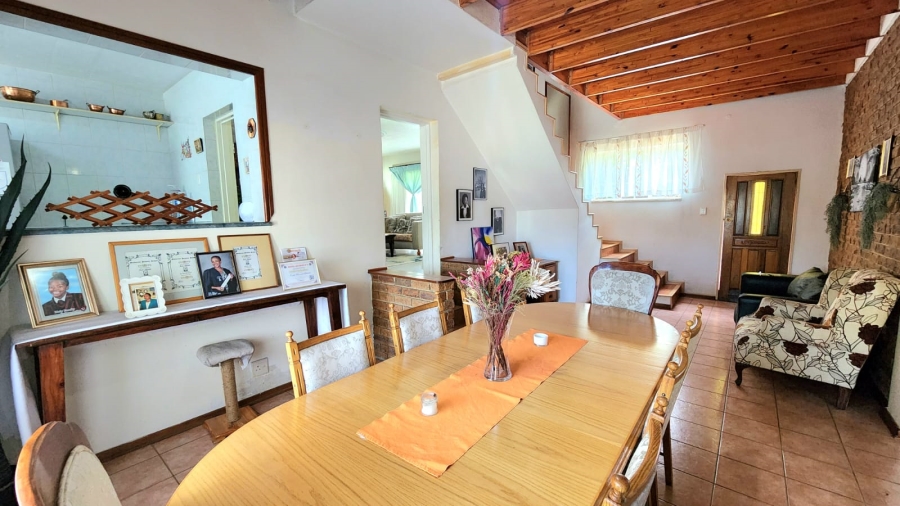 5 Bedroom Property for Sale in Winchester Hills Gauteng