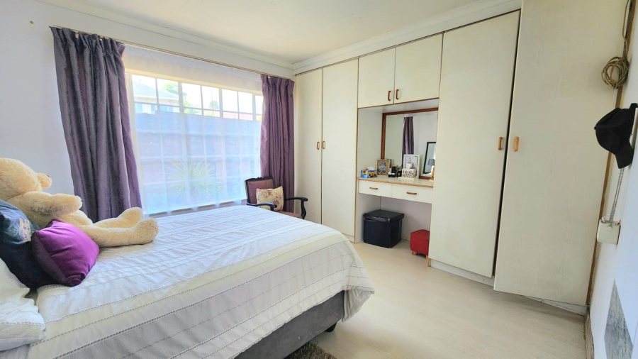 5 Bedroom Property for Sale in Winchester Hills Gauteng