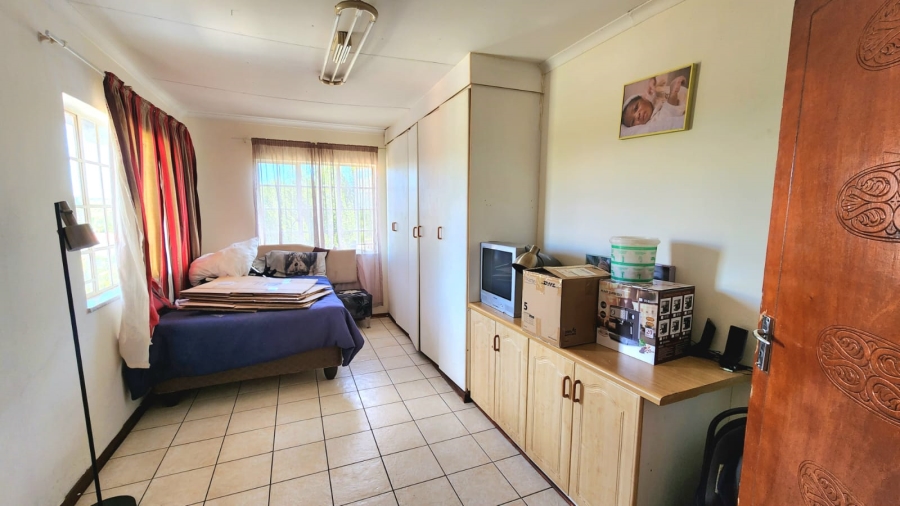 5 Bedroom Property for Sale in Winchester Hills Gauteng