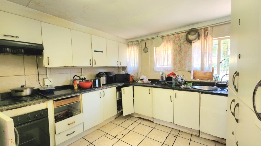 5 Bedroom Property for Sale in Winchester Hills Gauteng