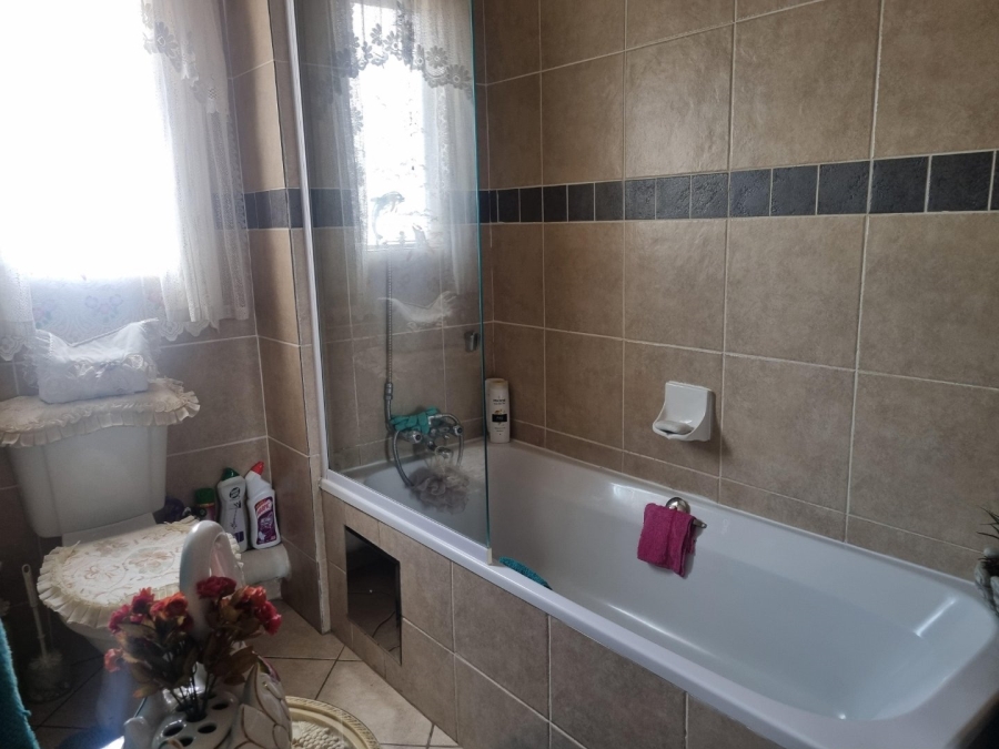 1 Bedroom Property for Sale in Paramount Estate Gauteng