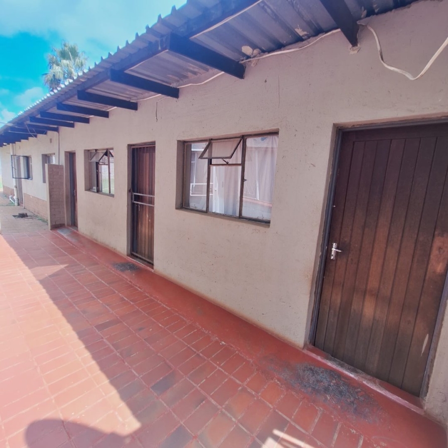 3 Bedroom Property for Sale in Rhodesfield Gauteng