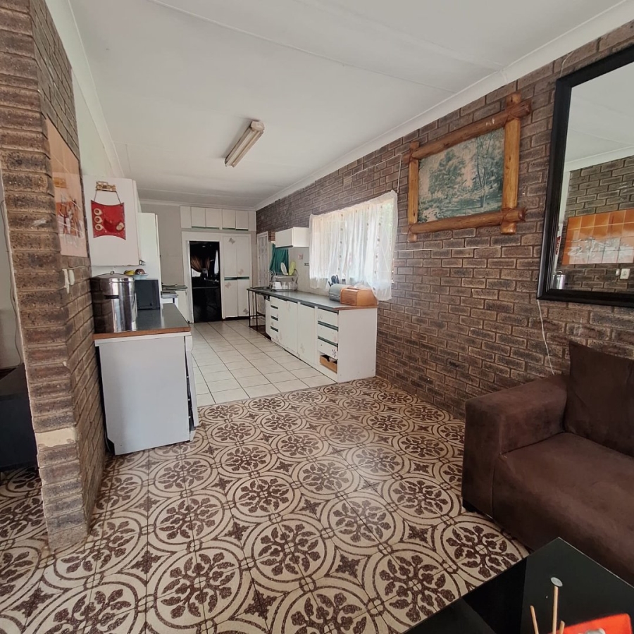 3 Bedroom Property for Sale in Rhodesfield Gauteng