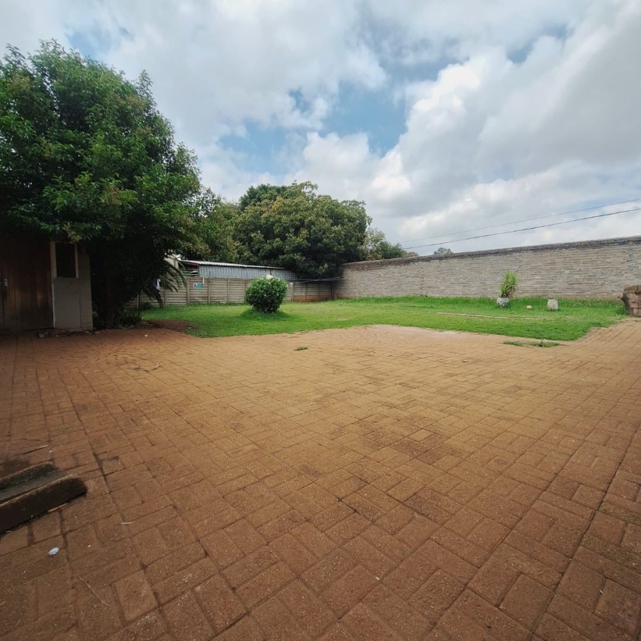 3 Bedroom Property for Sale in Rhodesfield Gauteng