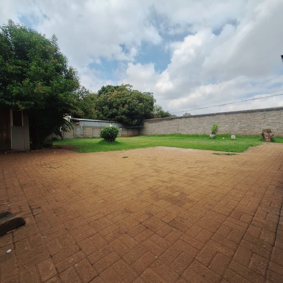 3 Bedroom Property for Sale in Rhodesfield Gauteng