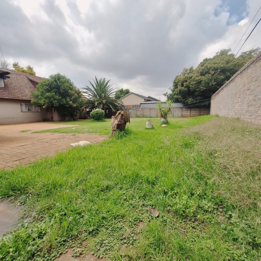 3 Bedroom Property for Sale in Rhodesfield Gauteng