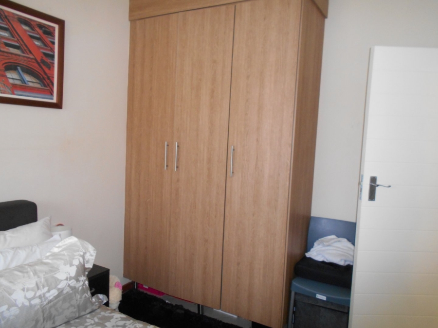 2 Bedroom Property for Sale in Monavoni Gauteng