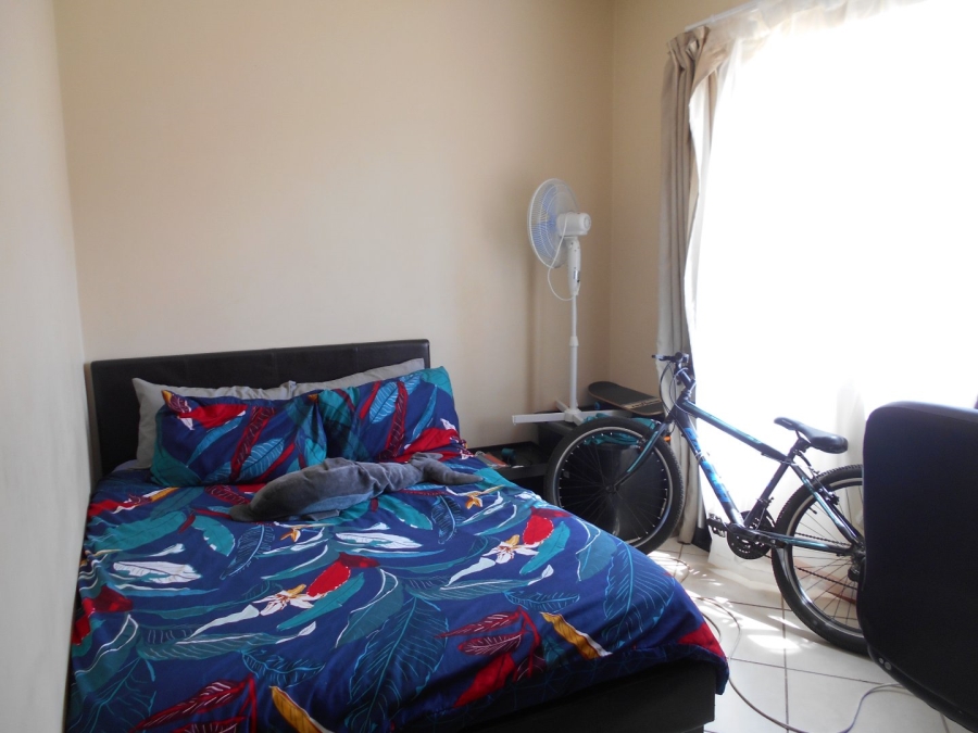 2 Bedroom Property for Sale in Monavoni Gauteng