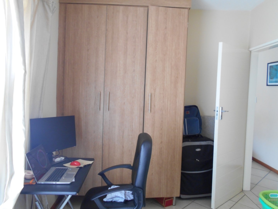 2 Bedroom Property for Sale in Monavoni Gauteng