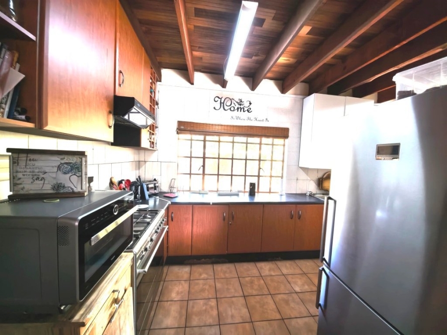 6 Bedroom Property for Sale in Vaal Marina Gauteng