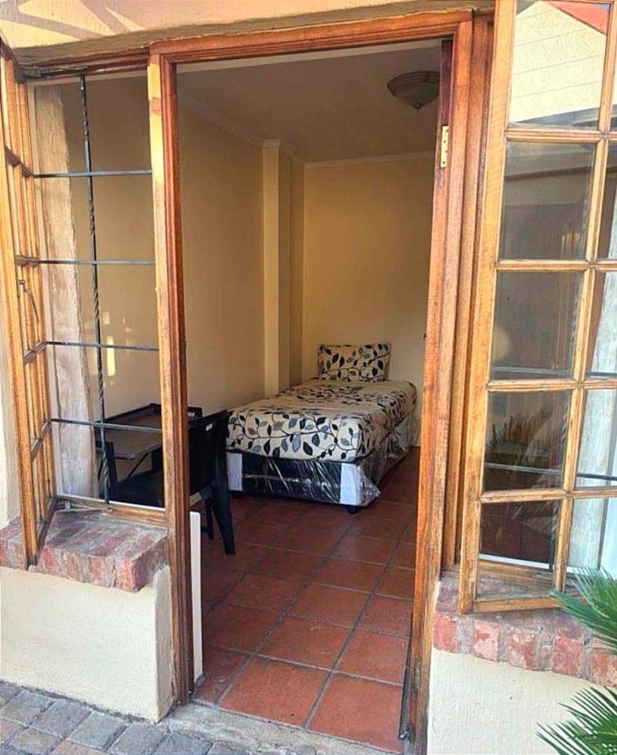 To Let 1 Bedroom Property for Rent in Brooklyn Gauteng