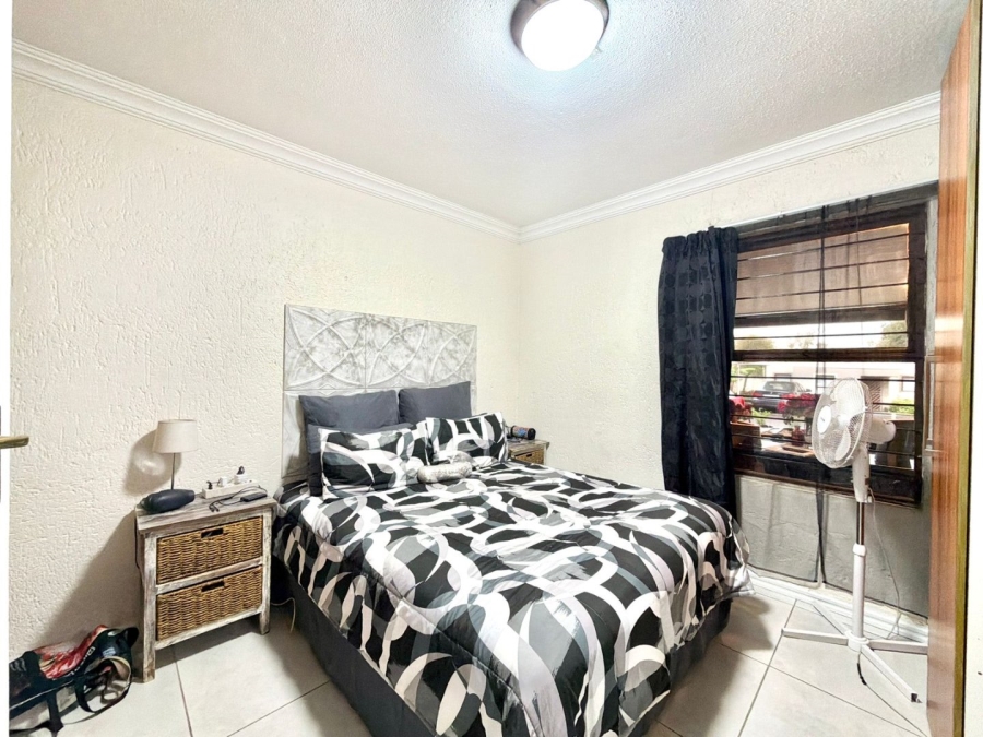 1 Bedroom Property for Sale in New Market Park Gauteng