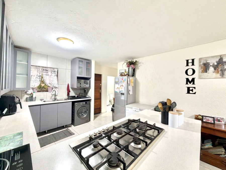 1 Bedroom Property for Sale in New Market Park Gauteng