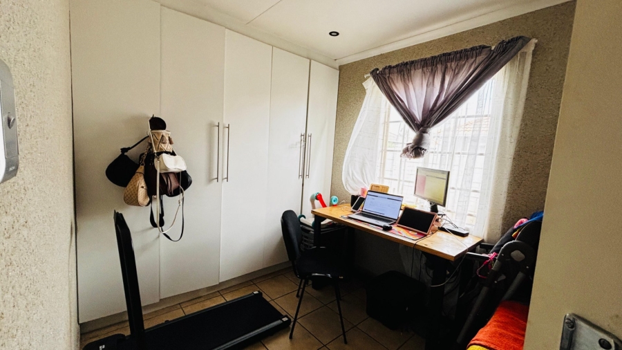 3 Bedroom Property for Sale in Sky City Gauteng