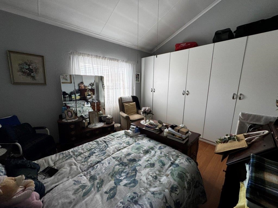 2 Bedroom Property for Sale in Glen Marais Gauteng