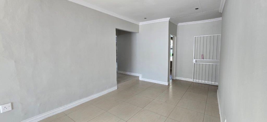 4 Bedroom Property for Sale in Garsfontein Gauteng